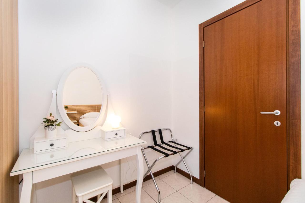 Come Casa Like Home Apartment With Parking 토리노 외부 사진