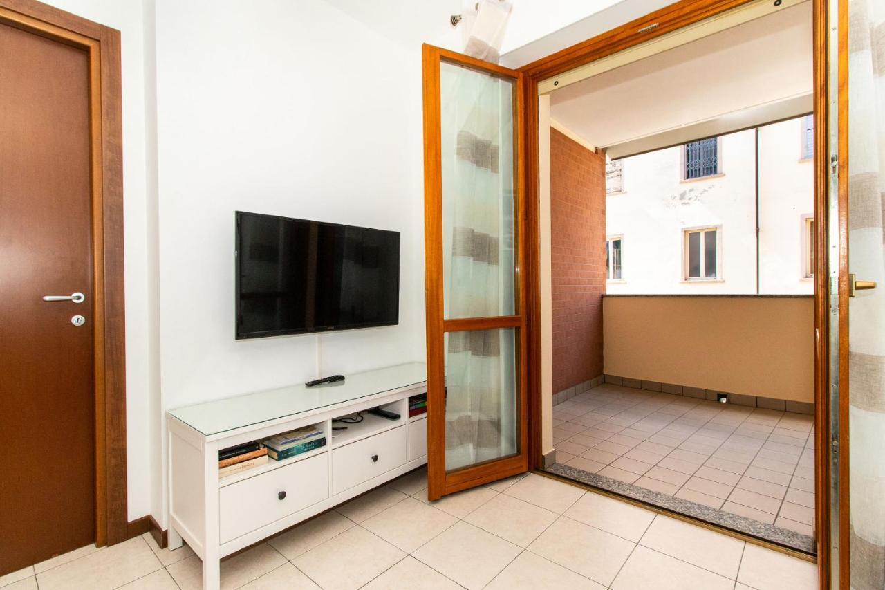 Come Casa Like Home Apartment With Parking 토리노 외부 사진