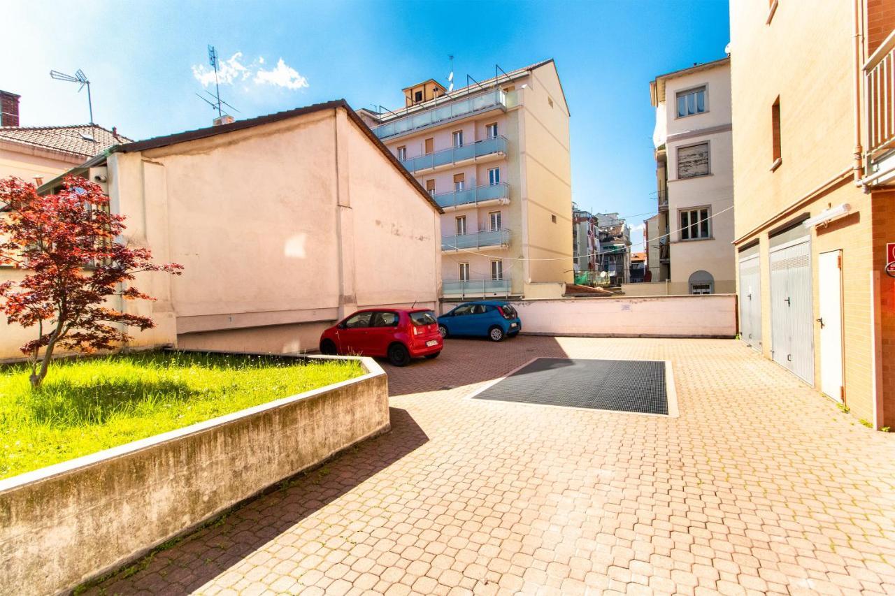 Come Casa Like Home Apartment With Parking 토리노 외부 사진